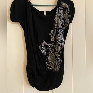 Women’s fashion top size M
